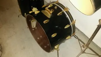 Got a rare Orange Trident kit (by Capelle)