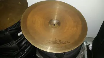 Got a rare Orange Trident kit (by Capelle)