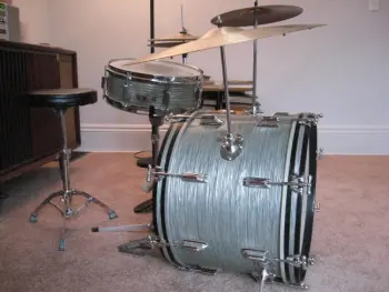 It's the &quot;show off your Rogers drums&quot; thread!