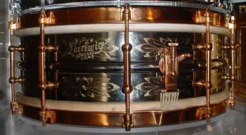 [B]1926-27 LUDWIG &amp; LUDWIG 5 x 14 10 LUG/12 PT. FLORAL ENGRAVED (NEAR MINT) DeLUXE