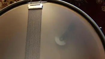 Identification : Ludwig Drum Strainer Throw-Off P-87 on snare with B/O badge