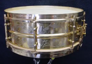 [B]1920s C. G. CONN 5 x 14 8 LUG ENGRAVED/GOLD PLATED “DOUBLE DRAGON” ALL-METAL DRUM[