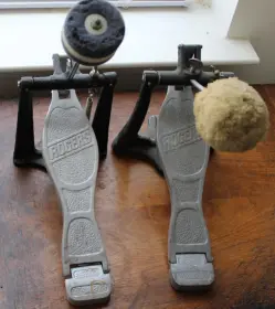 This is the Display Your Vintage Bass Pedal Thread