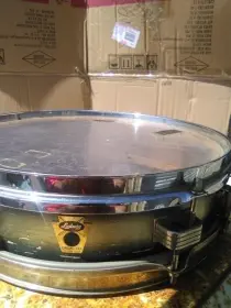 Price check Trans Badge Ludwig Duco Piccolo snare