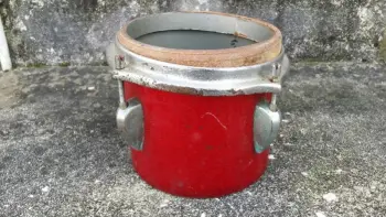 Mysterious 6&quot; red sparkle concert tom (German?)