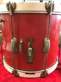 Kit Made of marching snares (as toms) and marching bass drum???