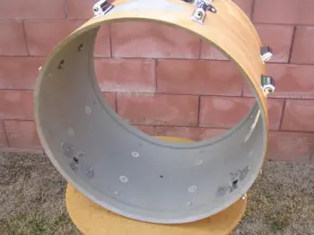 Rogers advice needed please! 20&quot; Fullerton*bass drum spur collet catching on plate.