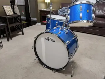 Ludwig Keystone Badge Super Classic 13/16/22 in Blue Sparkle with Naugahyde Bags