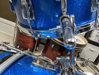 Ludwig Keystone Badge Super Classic 13/16/22 in Blue Sparkle with Naugahyde Bags