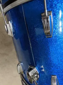 Ludwig Keystone Badge Super Classic 13/16/22 in Blue Sparkle with Naugahyde Bags