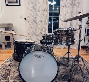 This is the Display Your Rogers Drums Thread