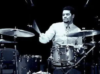 who make/made thoose particular Gretsch drums?
