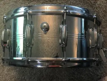 Uneven lug spacing on Slingerland snare