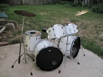 This is the Display Your Ludwig Drum Thread