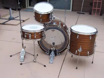 Set  Of Bollero drums made by Pearl