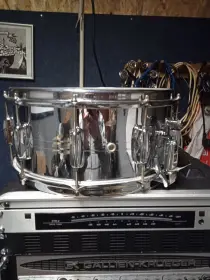 Help indenitifing slingerland snare
