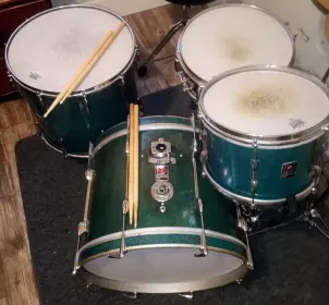 Premier Aqua Sparkle Drums