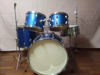 FS: MIJ Blue Sparkle Kit