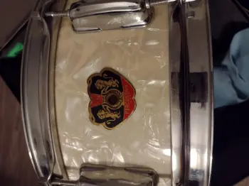 60's Lyra 8 lug snare