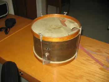 Vintage Ludwig Marching Snare Help