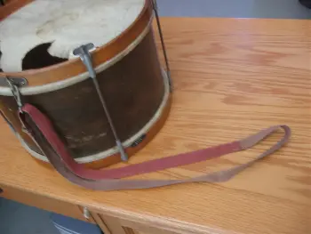 Vintage Ludwig Marching Snare Help