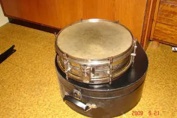 Old 12&quot; snare (1940s?)