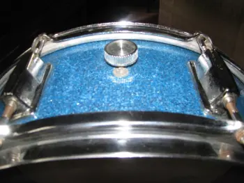 Another no name blue sparkle snare drum - can you name it?
