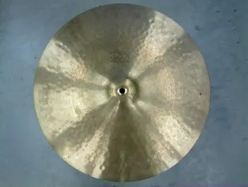 Paiste 2002 Black Lb 18&quot; Ride