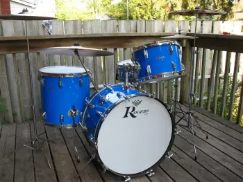 It's the &quot;show off your Rogers drums&quot; thread!