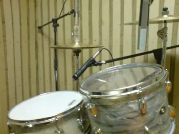 67 Slingerland in studio