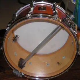 Premier 2000 snare drum flow beam assembly