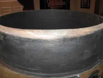Remo Djembe in critical condition! Help!
