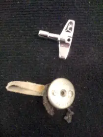 Need help! Details needed on 1920s-30s cylmbal hanger piece!