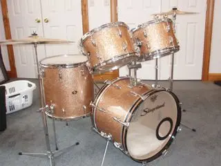 Vintage mid-60's Slingerland Solo set-Champagne Sparkle