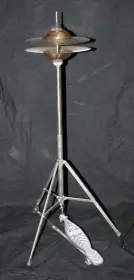 What type of cymbals used here??