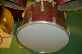 Survey - any collector interested in old Romanian drums?