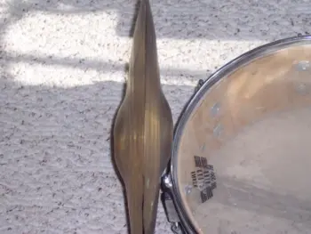 Late 70's black Ludwig 3 pc.
