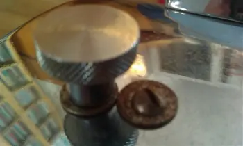 Can anybody identify this COS (MIJ?) snare?