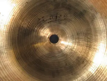 help me me id this cymbal?