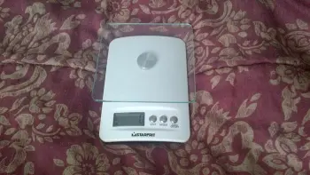 Affordable scale for weighing cymbals