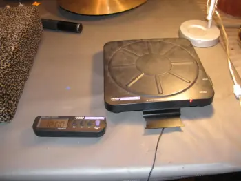Affordable scale for weighing cymbals