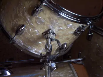 Found a link to my drums...Yay!