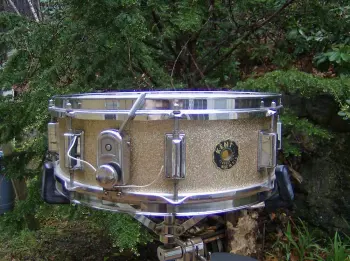 Kent 8 lug snare drums
