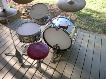 59 Slingys, the rest of the box of drums