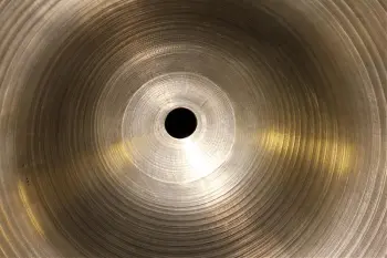 pics of zildjian 70s or 60s 24 ride 3.280kg