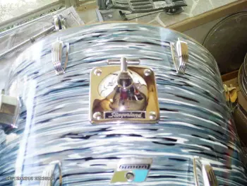 Vintage Ludwig gold sparkle Bass drum project