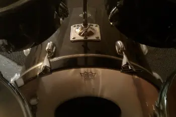 Trying to identify 70s Slingerland kit