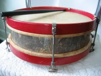 Does anyone still make silk wound snare wires?