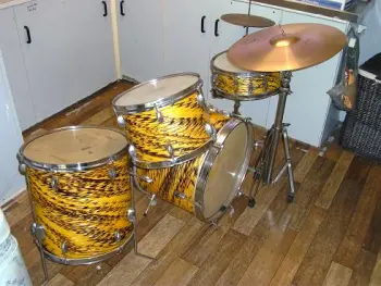 hey i need help what is this drum kit worth