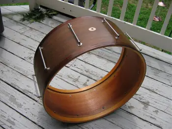 Is this a 1920's ludwig bass?